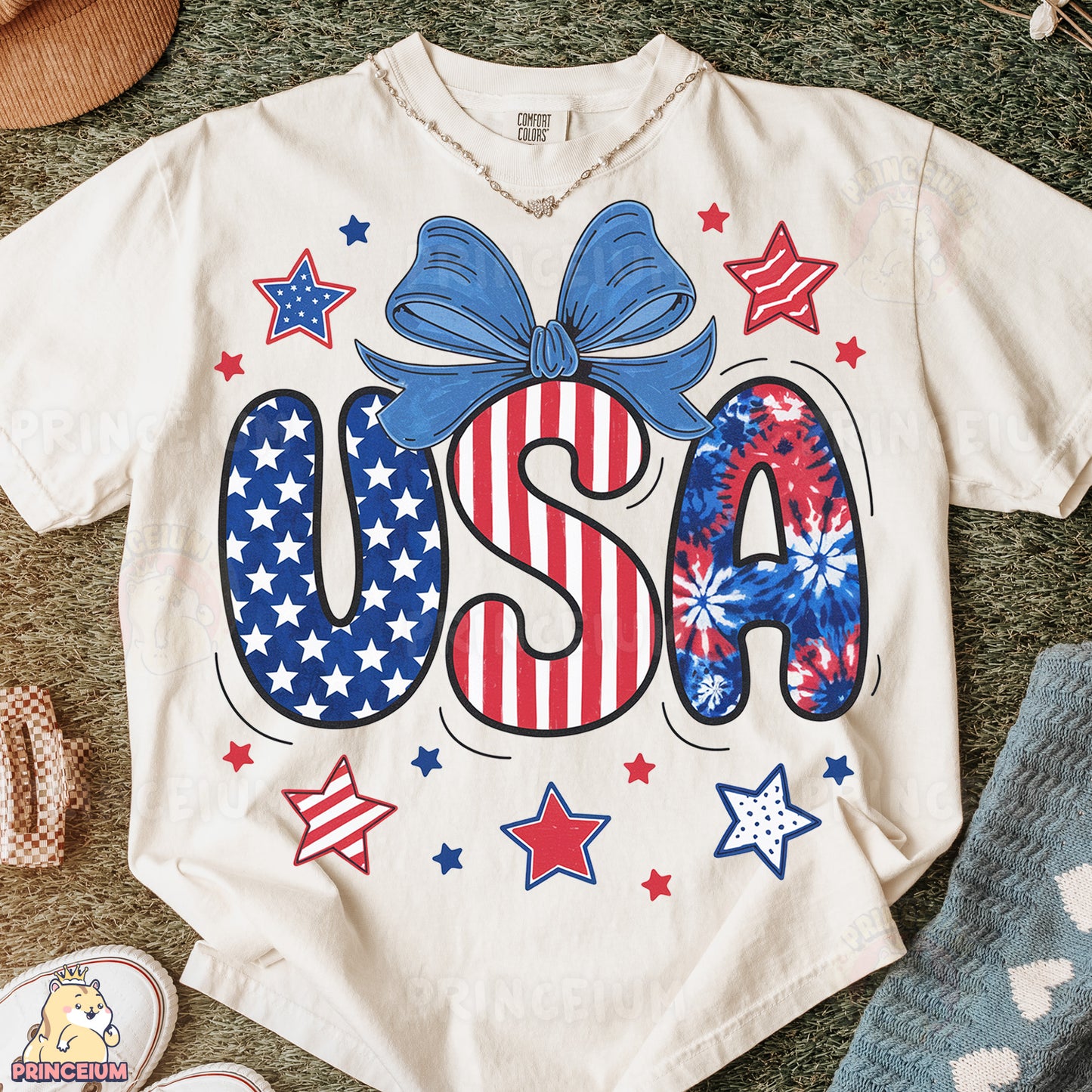 a t - shirt with the word usa on it