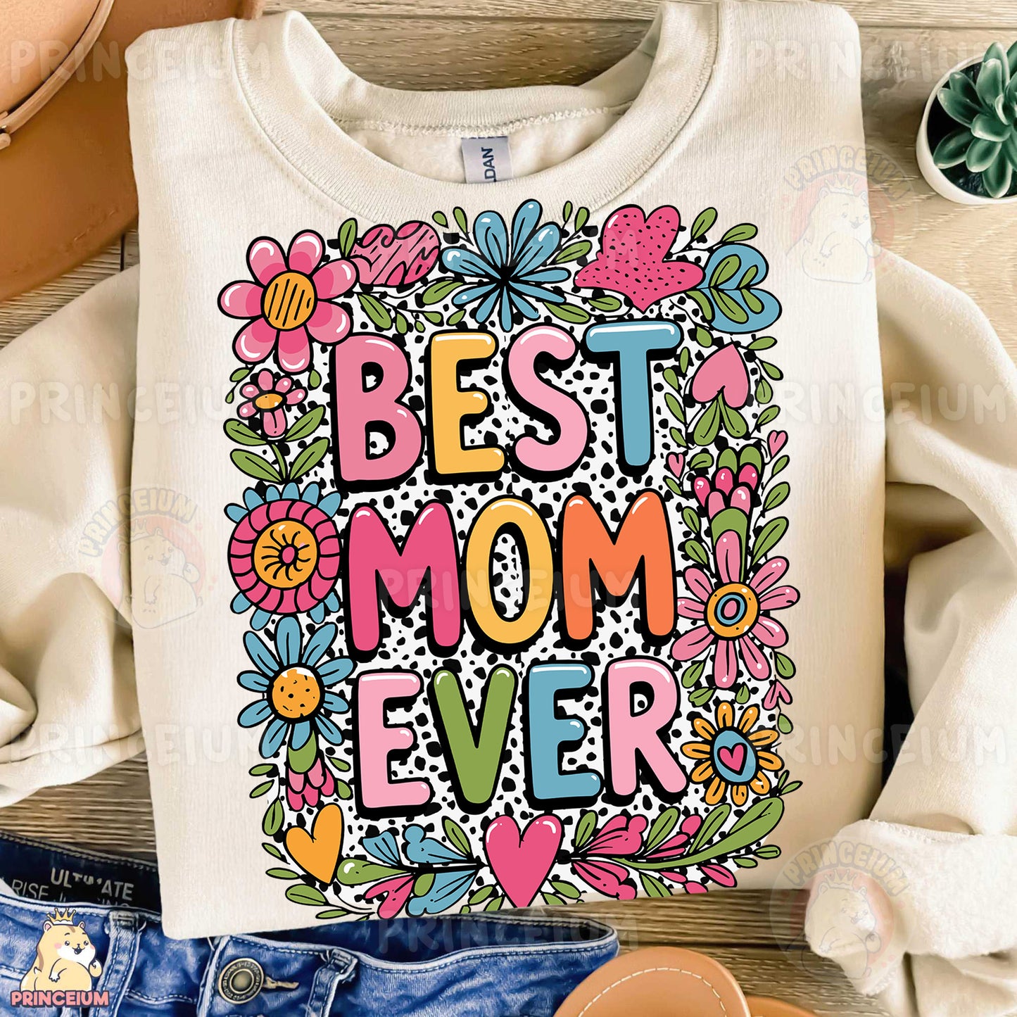 a t - shirt with the words best mom ever on it