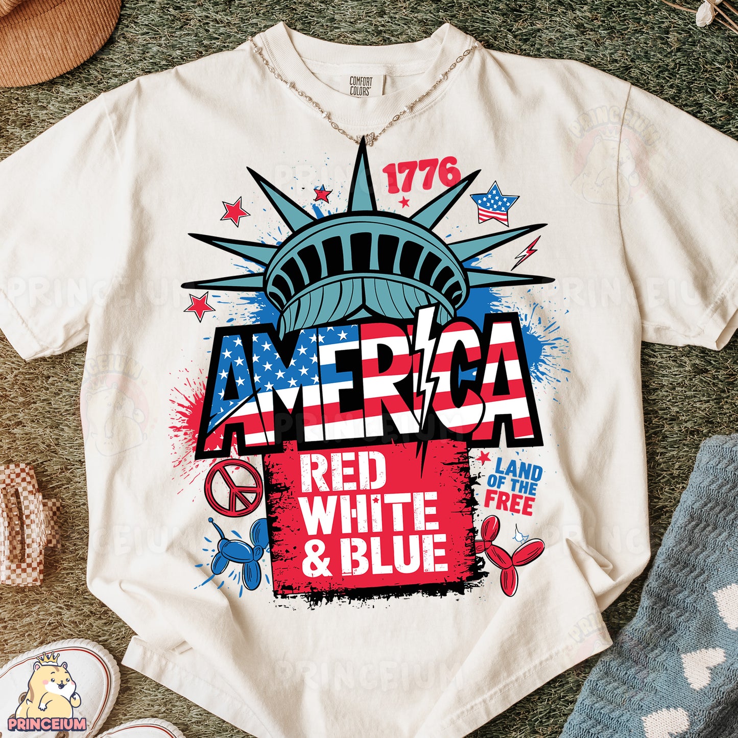 a t - shirt with the statue of liberty on it