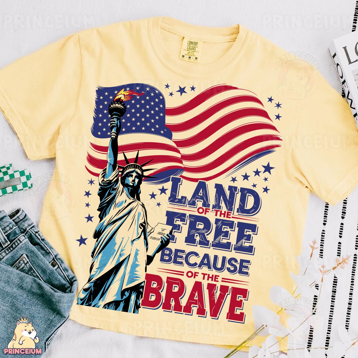 a t - shirt with the statue of liberty on it