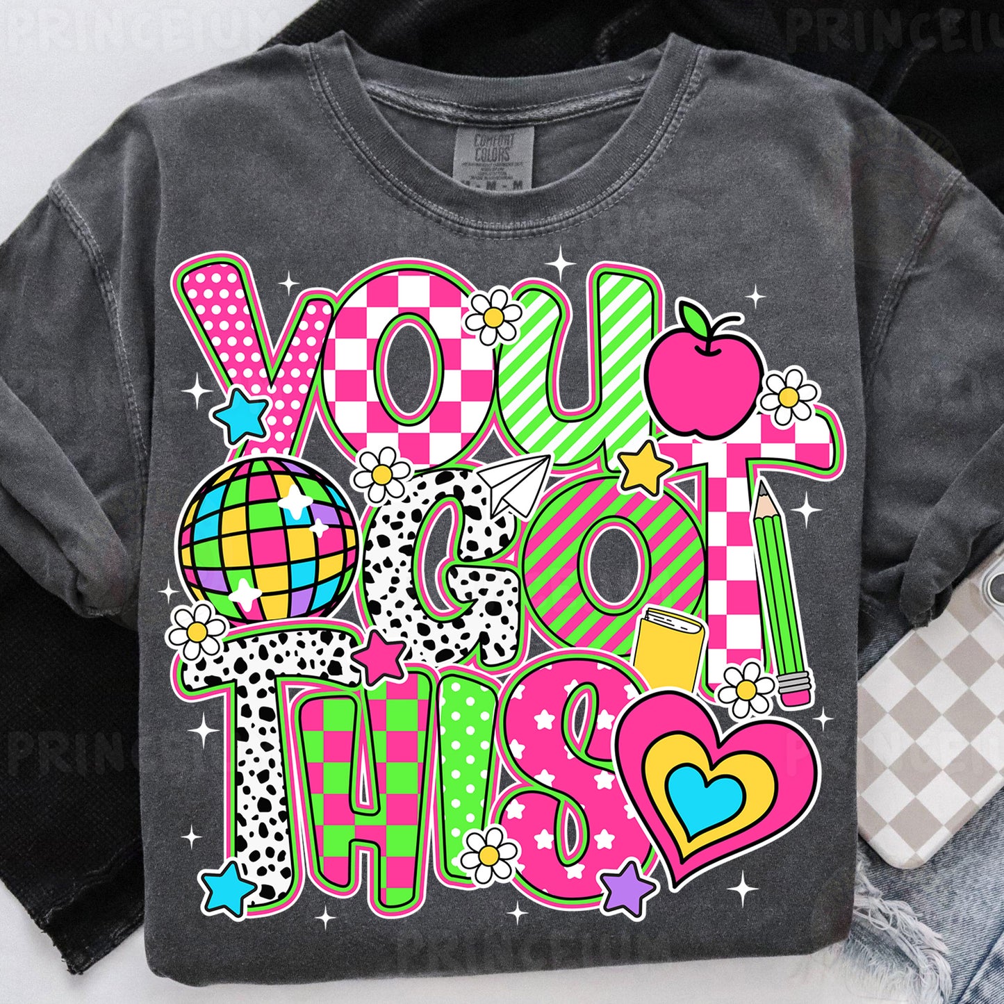 a t - shirt with the words you are fabulous printed on it