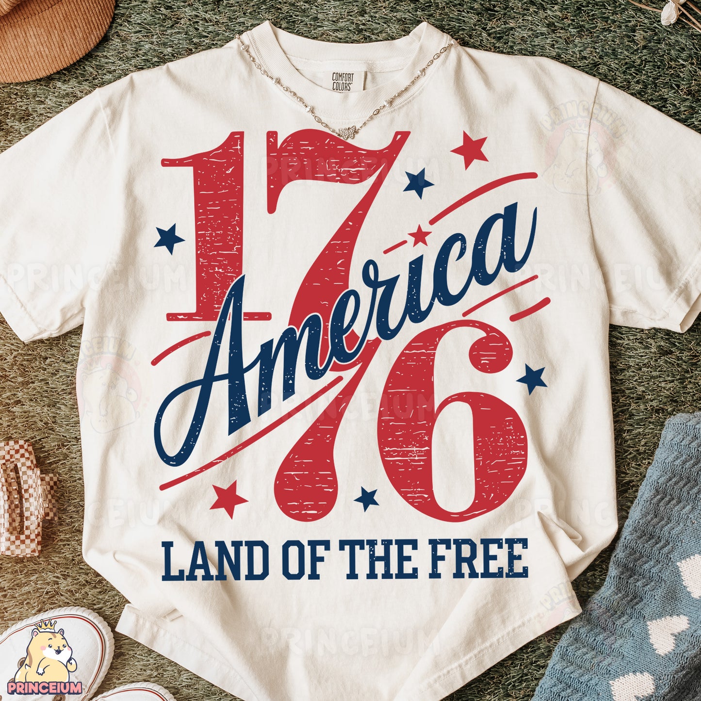a t - shirt that says america 76 land of the free