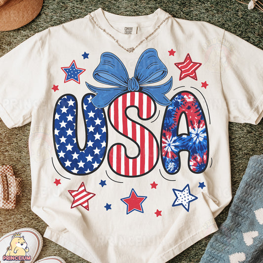 a t - shirt with the word usa on it