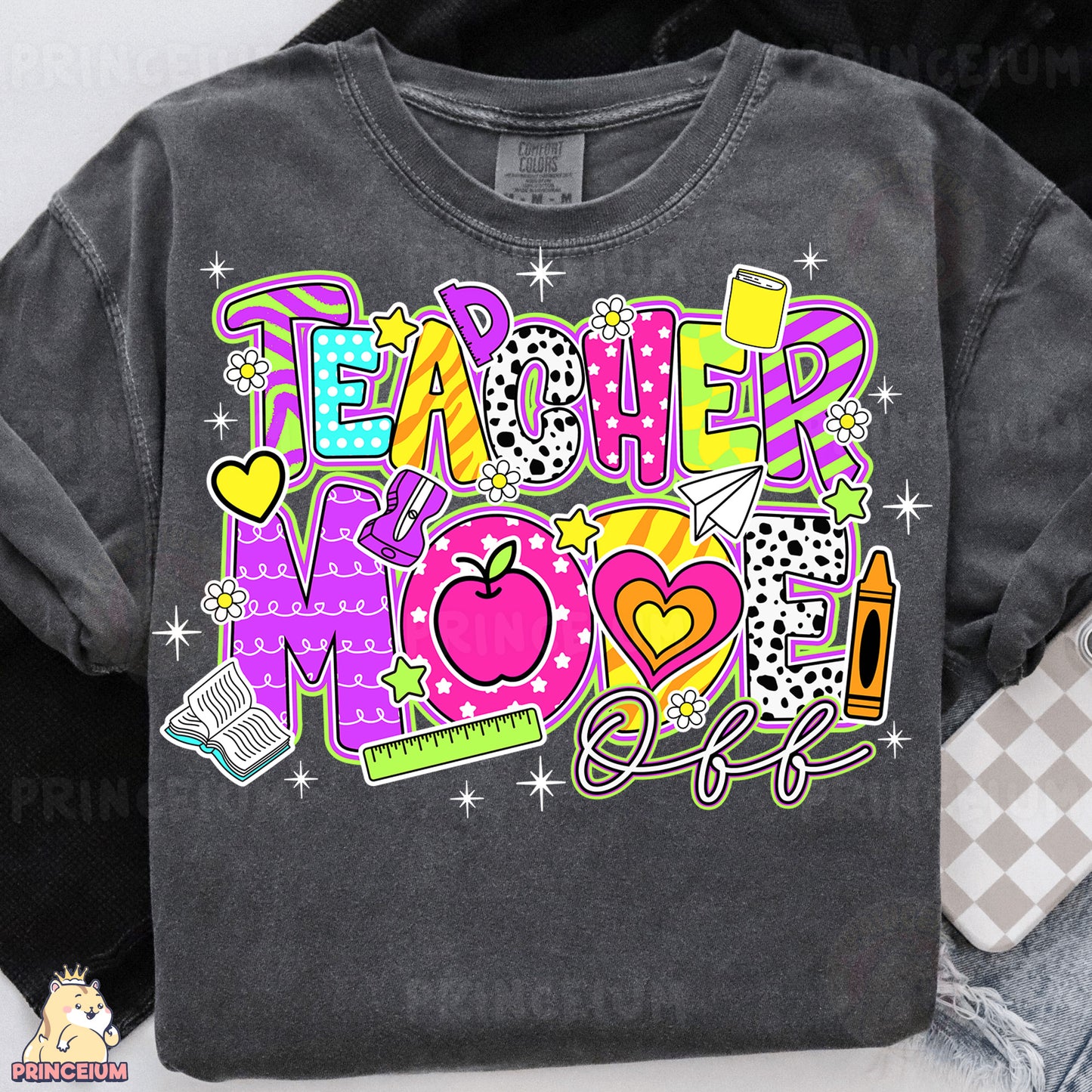a t - shirt with the words teacher mom on it