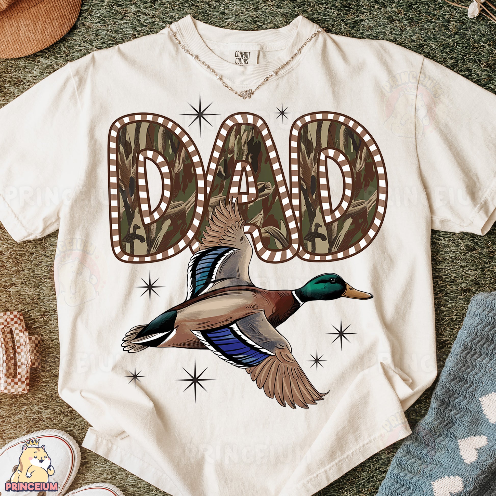 a t - shirt with a picture of a duck on it