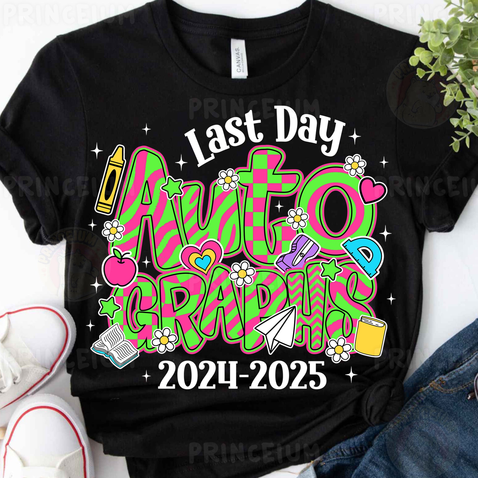 a t - shirt with the words last day autographs on it