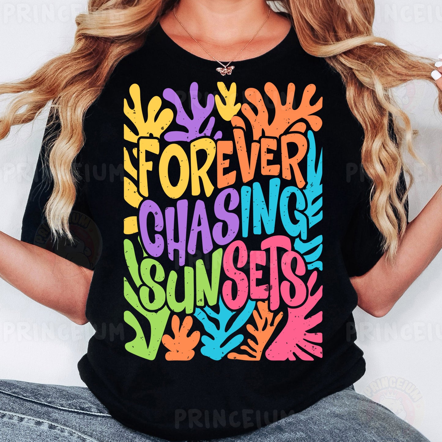 a woman wearing a t - shirt that says forever chasing sunsets