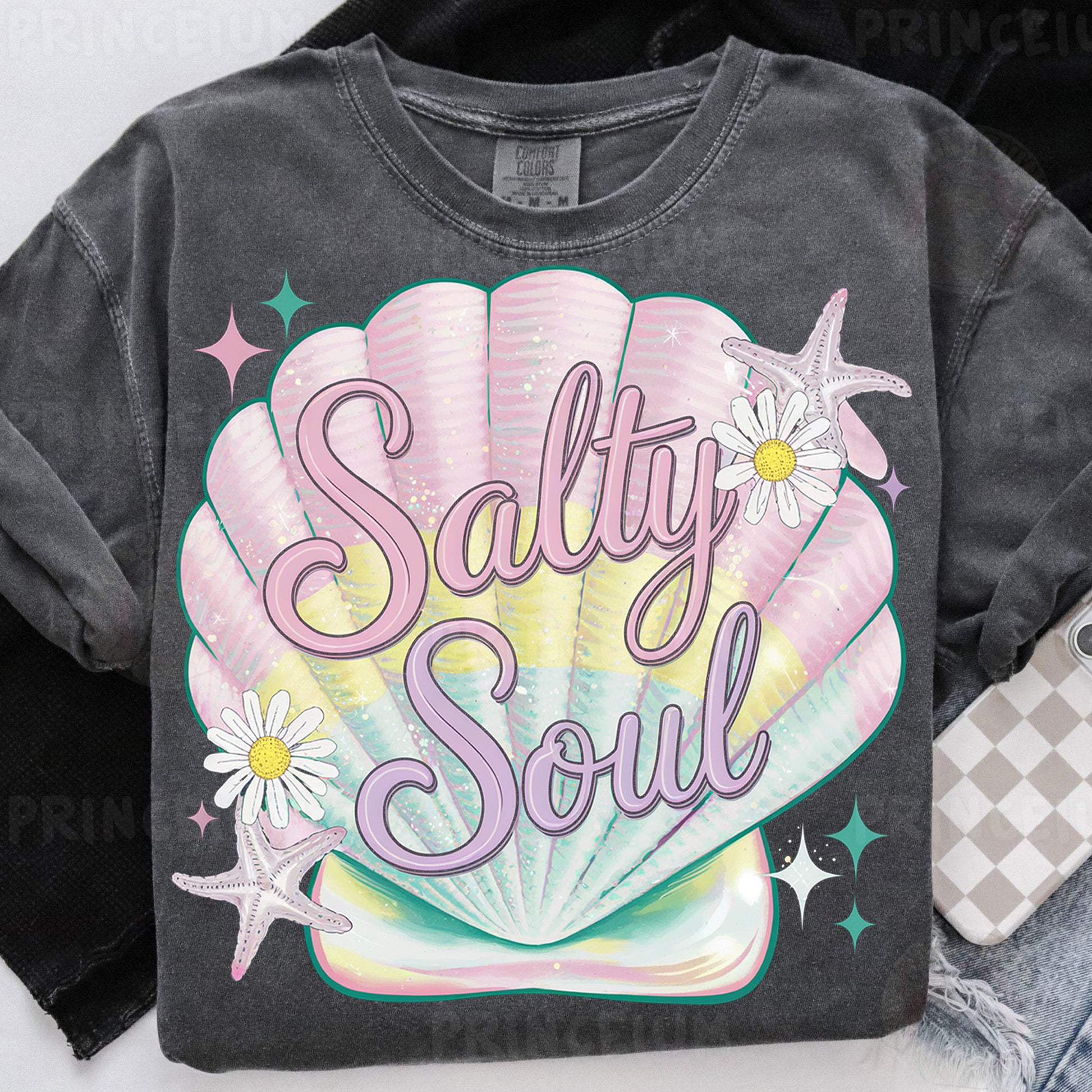 a t - shirt with the words salty soul on it
