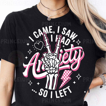 a woman wearing a t - shirt that says i came, i saw, i