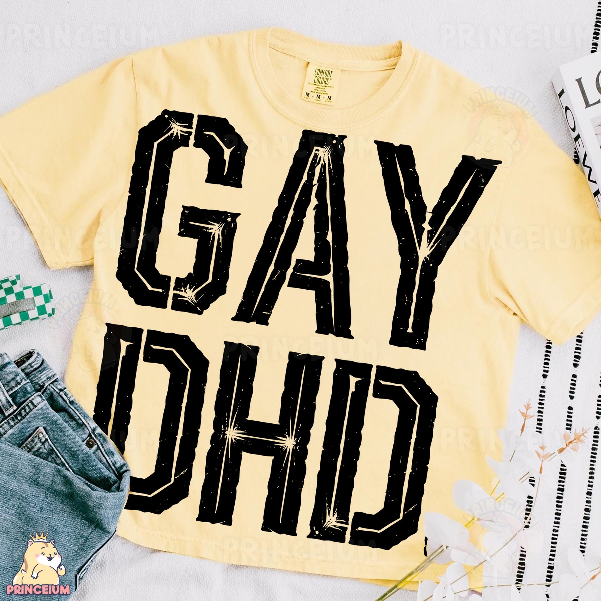 a t - shirt that says gay chic on it