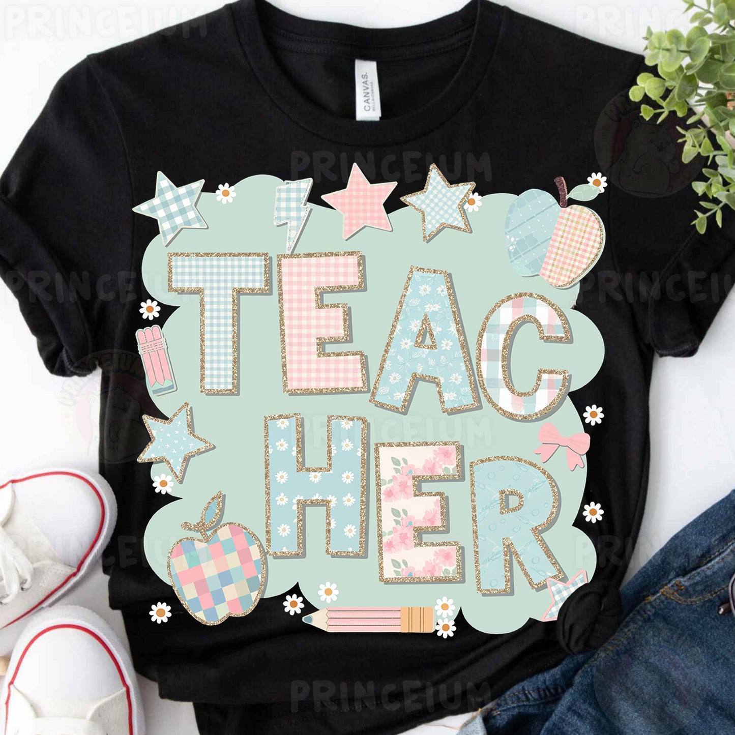 a t - shirt with the words teac sher on it