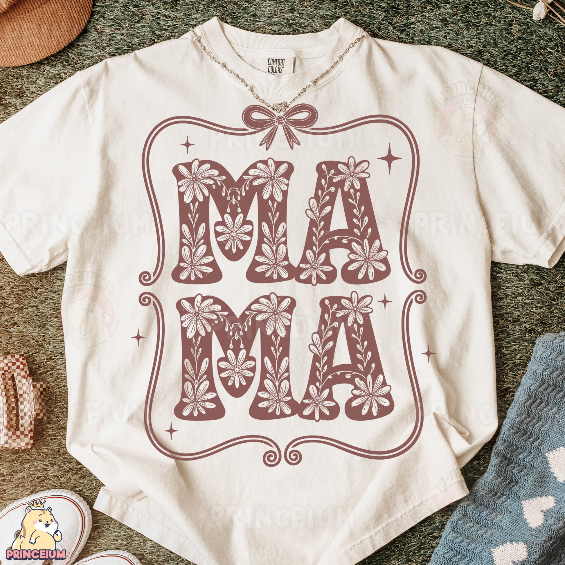 a t - shirt with the word ma ma on it