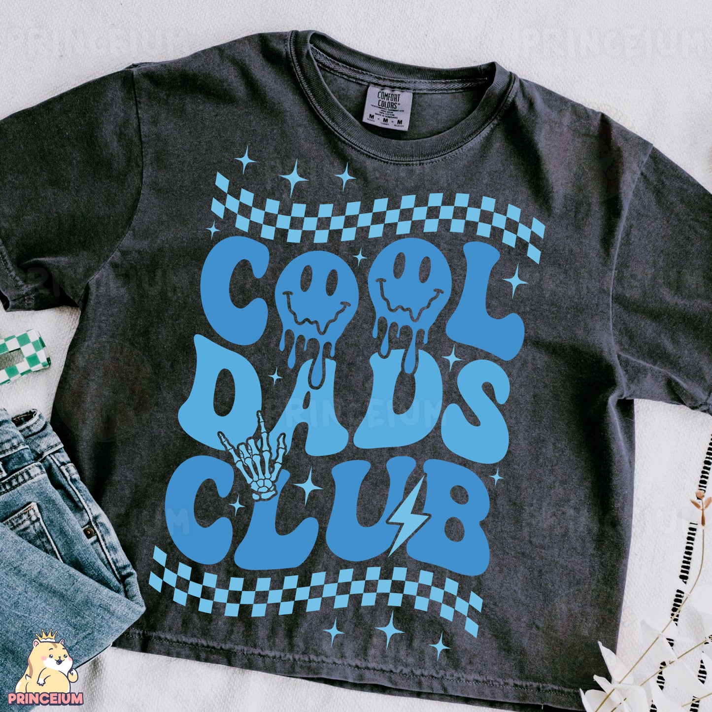 a t - shirt that says cool bus club on it