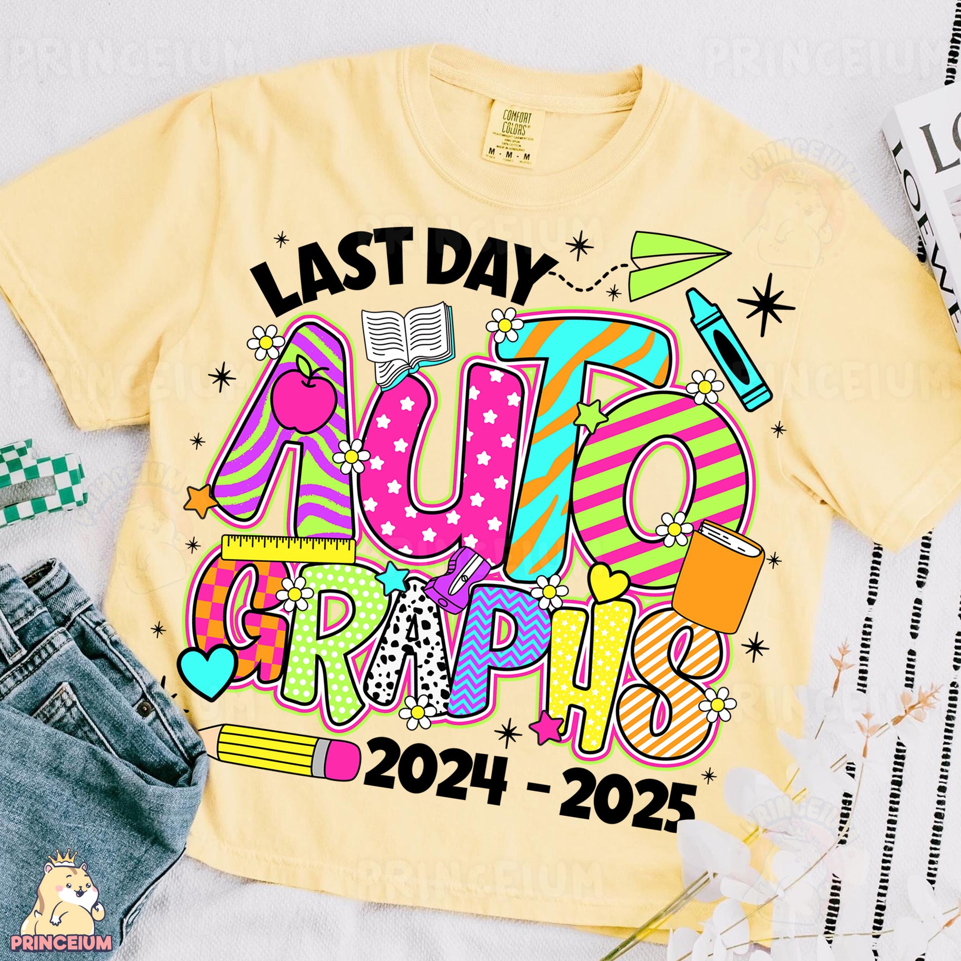 a t - shirt with the words last day of school on it